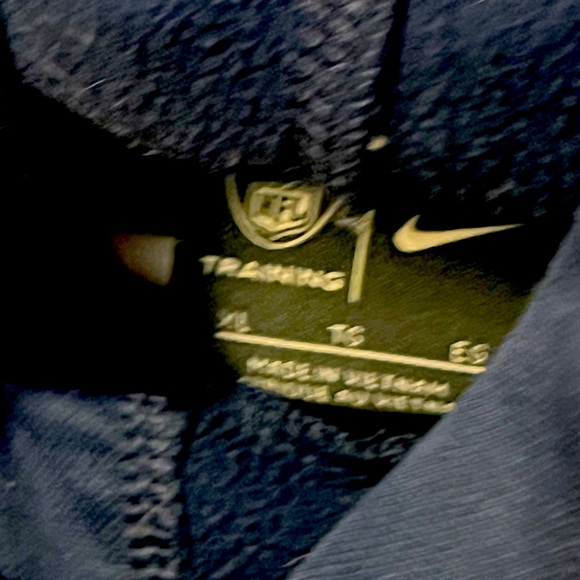 Nike New England Patriots Sideline Hoodie - Picture 2 of 2